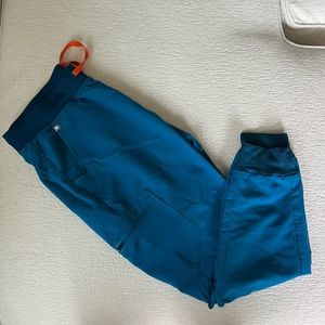 Figs Zamora size M Alps Blue